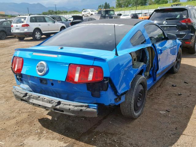 1ZVBP8CH8A5117315 - 2010 FORD MUSTANG GT BLUE photo 4