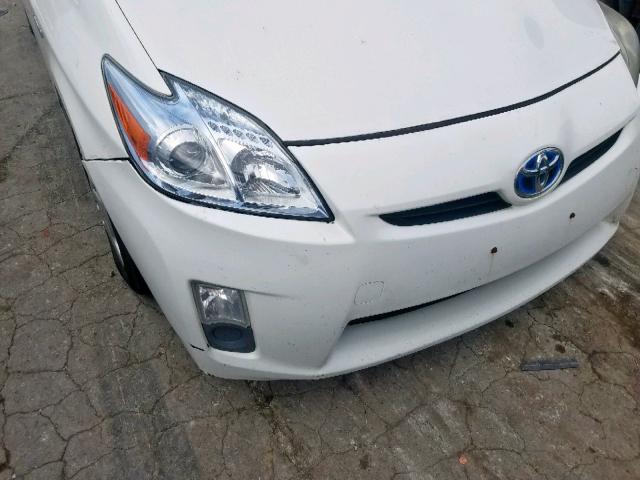 JTDKN3DU3A0211395 - 2010 TOYOTA PRIUS WHITE photo 9