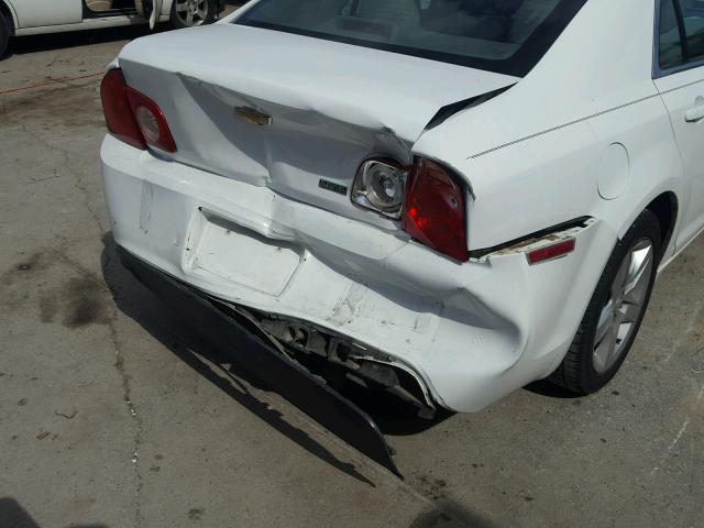 1G1ZA5EUXBF196969 - 2011 CHEVROLET MALIBU LS WHITE photo 9