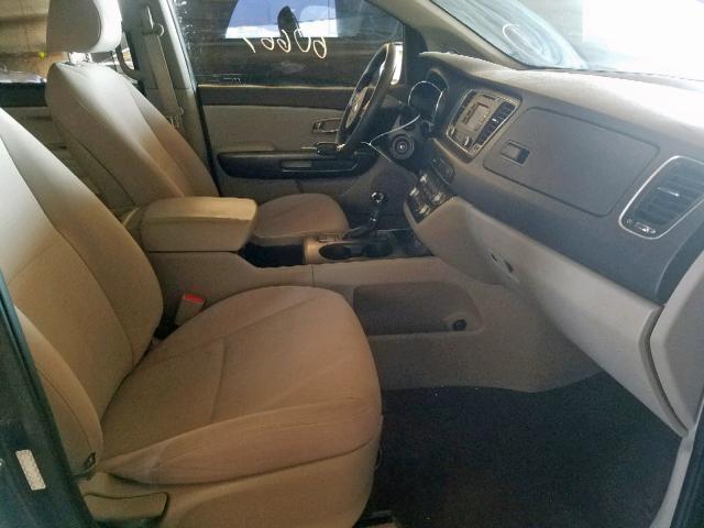 KNDMB5C17G6100987 - 2016 KIA SEDONA LX BROWN photo 5