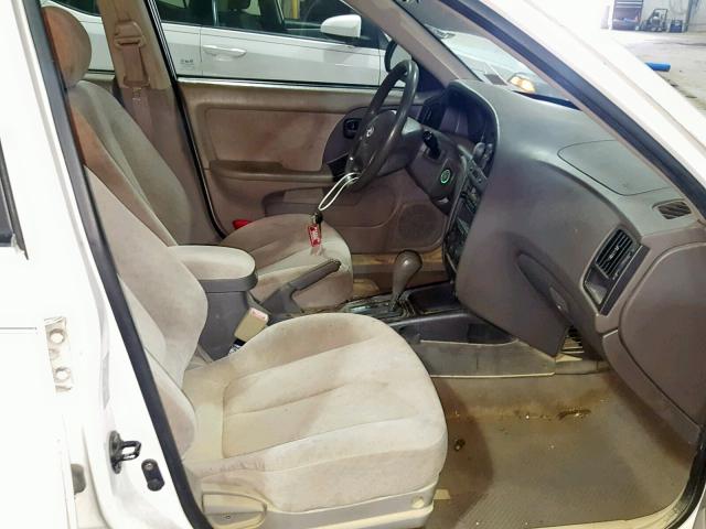 KMHDN46D64U711233 - 2004 HYUNDAI ELANTRA WHITE photo 5