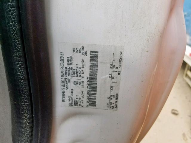 3FDNF65H41MA13429 - 2001 FORD F650 SUPER WHITE photo 10