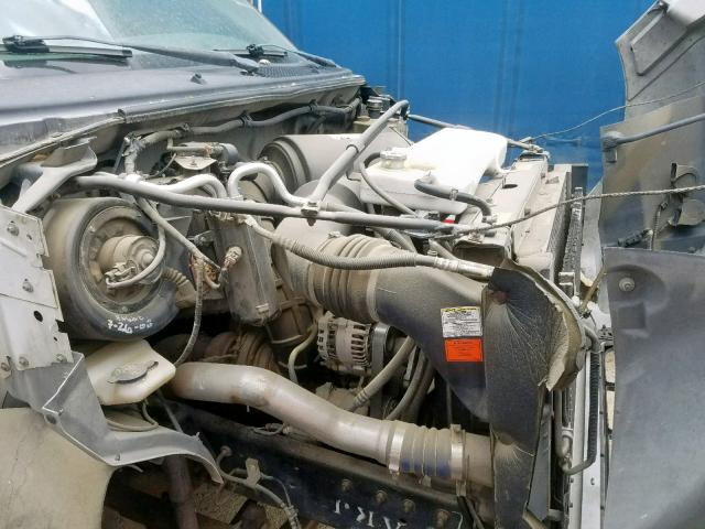 3FDNF65H41MA13429 - 2001 FORD F650 SUPER WHITE photo 7