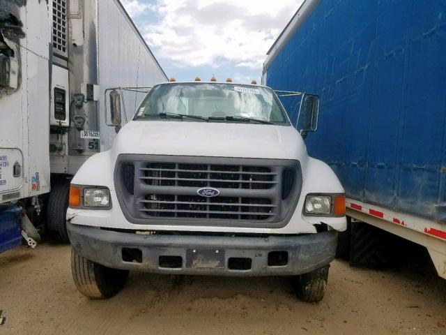 3FDNF65H41MA13429 - 2001 FORD F650 SUPER WHITE photo 9