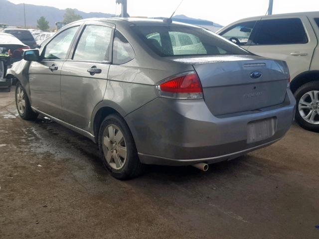 1FAHP34N88W137997 - 2008 FORD FOCUS S/SE SILVER photo 3