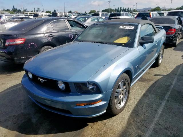 1ZVHT85H055230331 - 2005 FORD MUSTANG GT BLUE photo 2