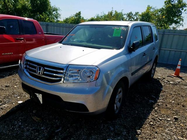 5FNYF4H24EB019514 - 2014 HONDA PILOT LX SILVER photo 2