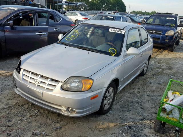 KMHCG35C55U361927 - 2005 HYUNDAI ACCENT GS SILVER photo 2