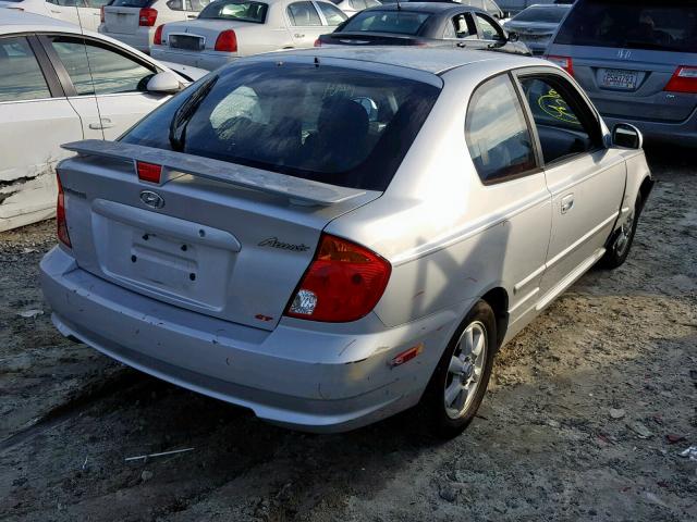 KMHCG35C55U361927 - 2005 HYUNDAI ACCENT GS SILVER photo 4