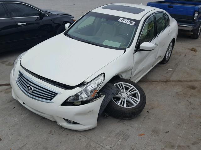 JN1CV6AR2DM752105 - 2013 INFINITI G37 WHITE photo 2