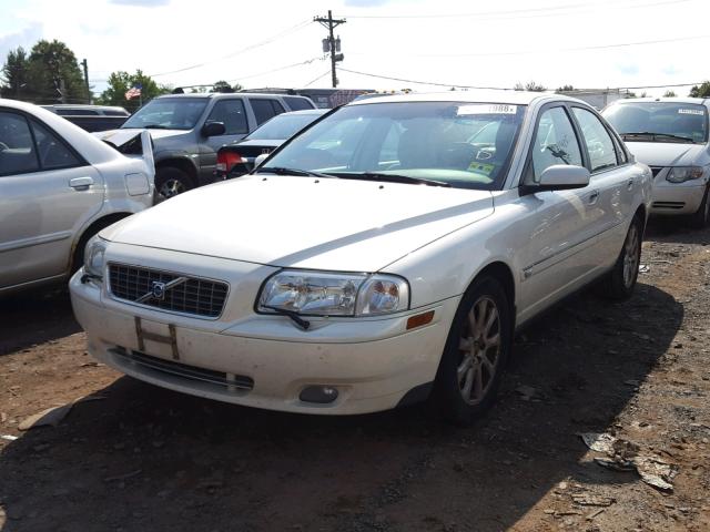 YV1TH592X51412283 - 2005 VOLVO S80 2.5T WHITE photo 2