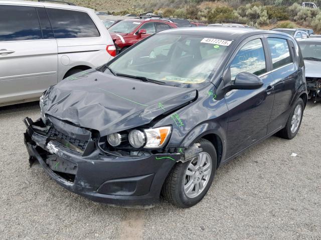 1G1JC6SH5F4144980 - 2015 CHEVROLET SONIC LT GRAY photo 2