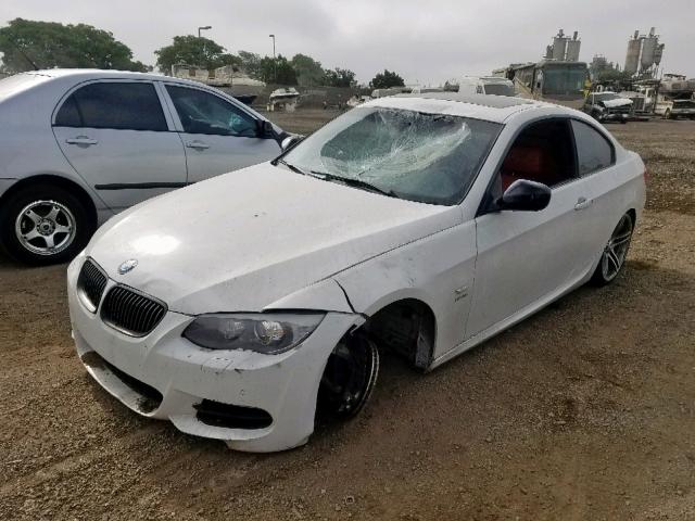 WBAKG1C54CJ217127 - 2012 BMW 335 I SULE WHITE photo 2