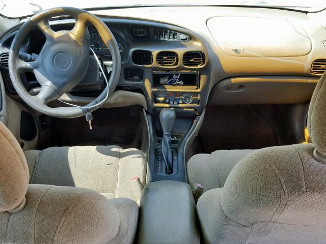 1G2WK52JX2F167929 - 2002 PONTIAC GRAND PRIX WHITE photo 9