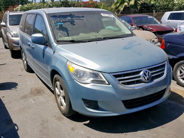 2V4RW3D13AR236780 - 2010 VOLKSWAGEN ROUTAN SE BLUE photo 1