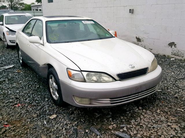 JT8BF22G9V0008472 - 1997 LEXUS ES 300 WHITE photo 1