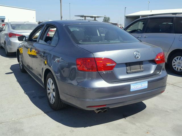 3VW2K7AJ7EM256429 - 2014 VOLKSWAGEN JETTA BASE GRAY photo 3