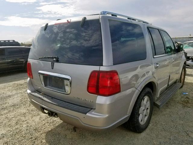 5LMFU27RX4LJ31299 - 2004 LINCOLN NAVIGATOR SILVER photo 4