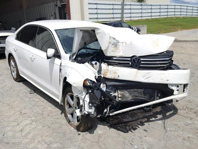 1VWAT7A32FC100733 - 2015 VOLKSWAGEN PASSAT S WHITE photo 1