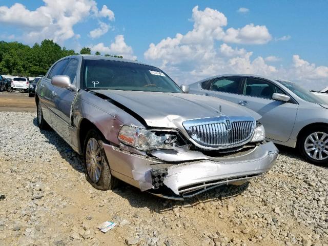 1LNHM83W73Y603342 - 2003 LINCOLN TOWN CAR C SILVER photo 1