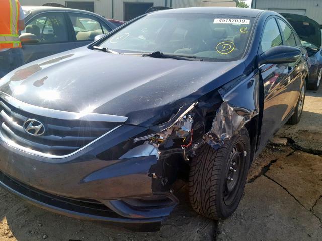 5NPEB4AC2CH476161 - 2012 HYUNDAI SONATA GLS BLUE photo 9