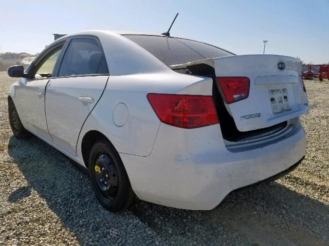 KNAFU4A22B5319425 - 2011 KIA FORTE EX WHITE photo 3