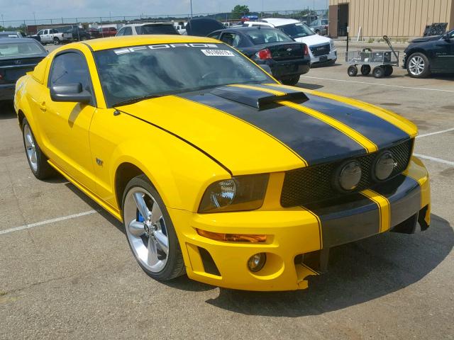 1ZVHT82H865190702 - 2006 FORD MUSTANG GT YELLOW photo 1