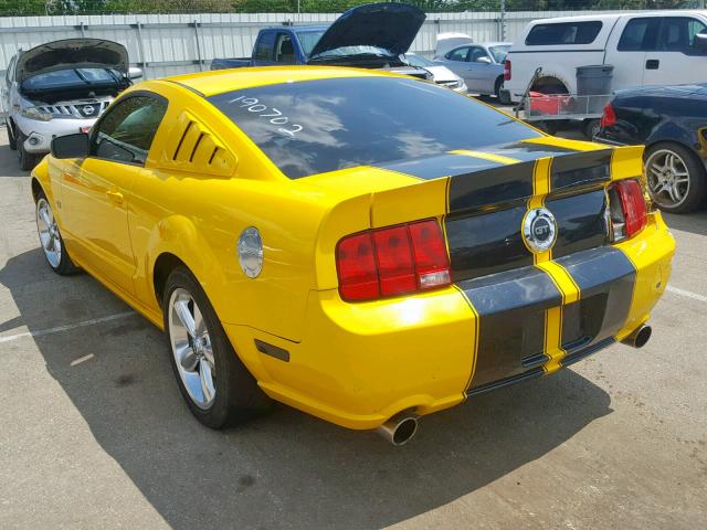 1ZVHT82H865190702 - 2006 FORD MUSTANG GT YELLOW photo 3