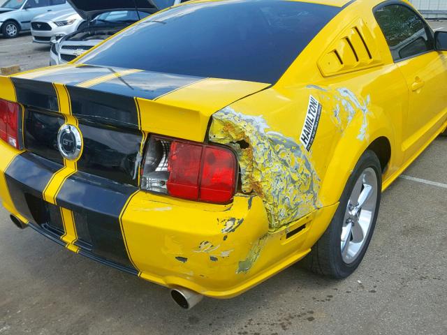 1ZVHT82H865190702 - 2006 FORD MUSTANG GT YELLOW photo 9