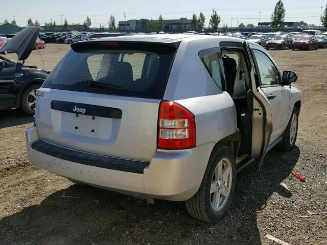 1J4FT47B79D228917 - 2009 JEEP COMPASS SP 银色 照片 4