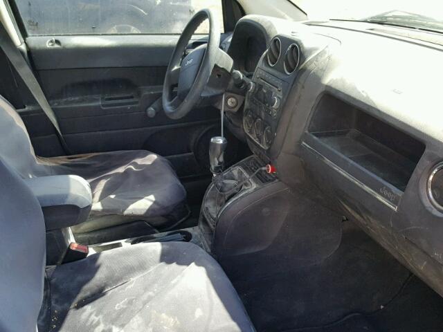 1J4FT47B79D228917 - 2009 JEEP COMPASS SP 银色 照片 5