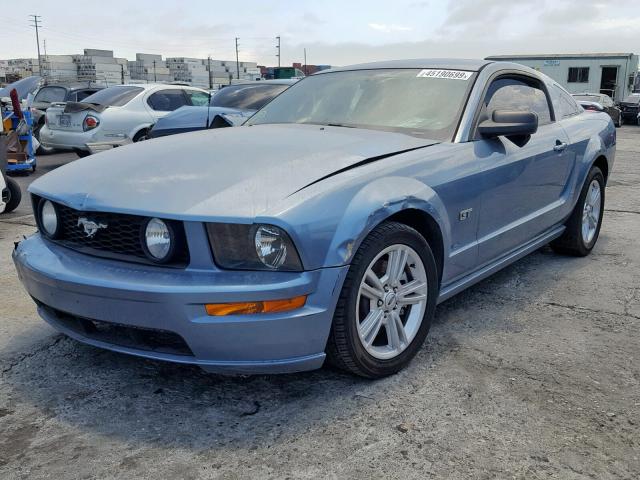 1ZVFT82H365194907 - 2006 FORD MUSTANG GT BLUE photo 2