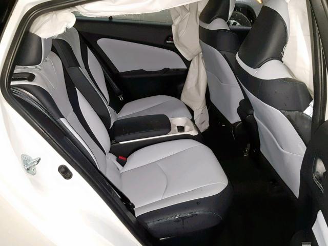 JTDKARFP6H3006202 - 2017 TOYOTA PRIUS PRIM 白色 照片 6