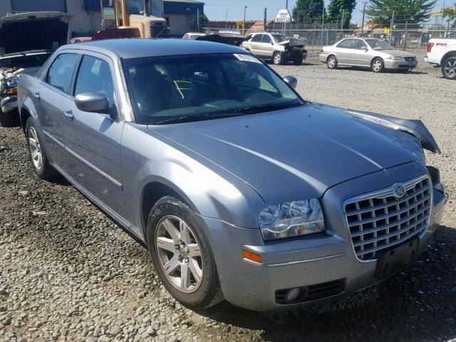 2C3KA53G27H632908 - 2007 CHRYSLER 300 TOURIN SILVER photo 1