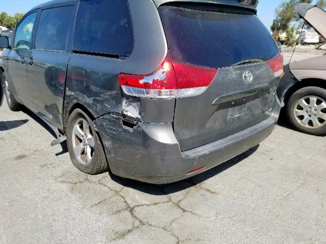 5TDKK3DC3BS066146 - 2011 TOYOTA SIENNA LE GRAY photo 9