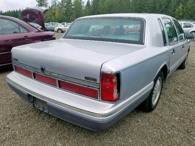 1LNLM82W7VY618986 - 1997 LINCOLN TOWN CAR SILVER photo 4