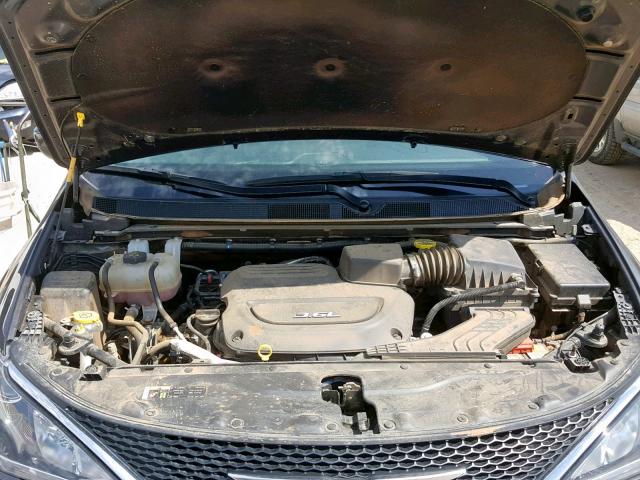 2C4RC1BGXHR768374 - 2017 CHRYSLER PACIFICA T GRAY photo 7