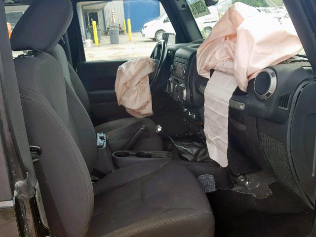 1C4AJWAG7HL521341 - 2017 JEEP WRANGLER S 黑色 照片 5