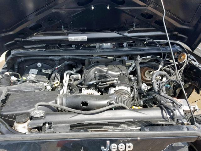 1C4AJWAG7HL521341 - 2017 JEEP WRANGLER S 黑色 照片 7