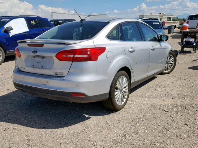 1FADP3J2XFL241494 - 2015 FORD FOCUS TITA SILVER photo 4