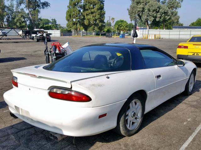 2G1FP22KXT2159667 - 1996 CHEVROLET CAMARO BAS WHITE photo 4