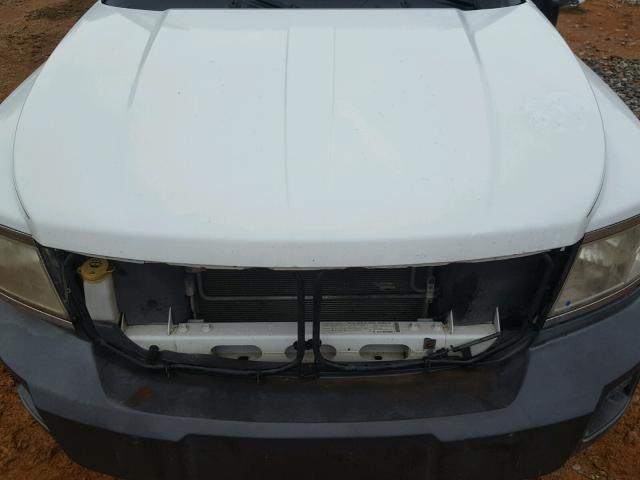 1D3HW38N68S581644 - 2008 DODGE DAKOTA SXT WHITE photo 7