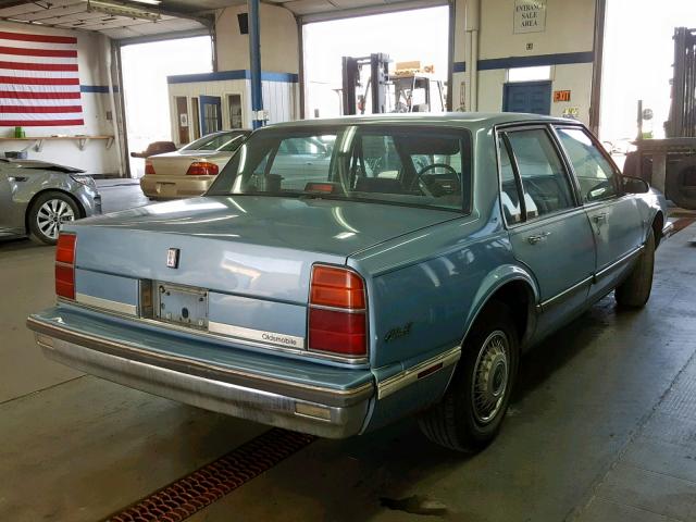 1G3HN54C2J1811073 - 1988 OLDSMOBILE DELTA 88 R BLUE photo 4