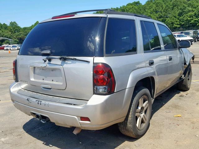 1GNDS13S462318528 - 2006 CHEVROLET TRAILBLAZE WHITE photo 4