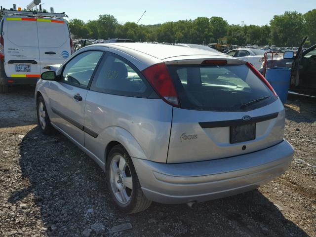 3FAFP31343R173966 - 2003 FORD FOCUS ZX3 SILVER photo 3