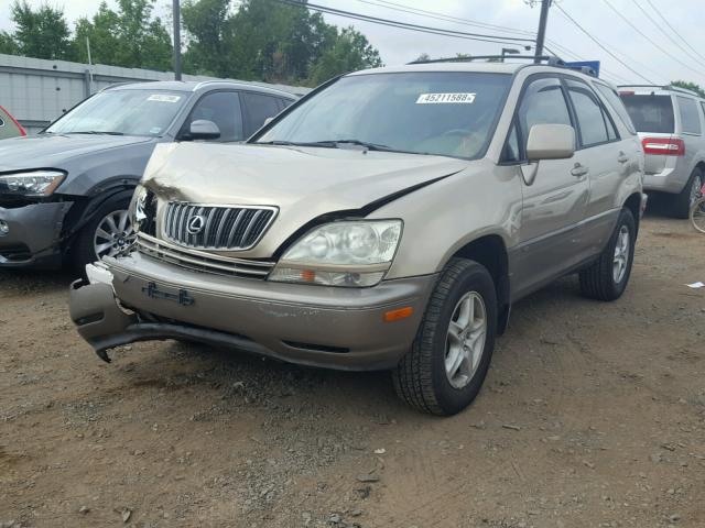 JTJGF10U720147065 - 2002 LEXUS RX 300 GOLD photo 2