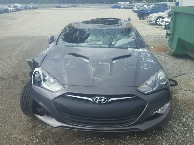 KMHHU6KJ5DU083676 - 2013 HYUNDAI GENESIS CO GRAY photo 9