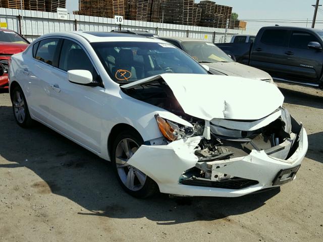 19VDE1F31FE000575 - 2015 ACURA ILX 20 WHITE photo 1