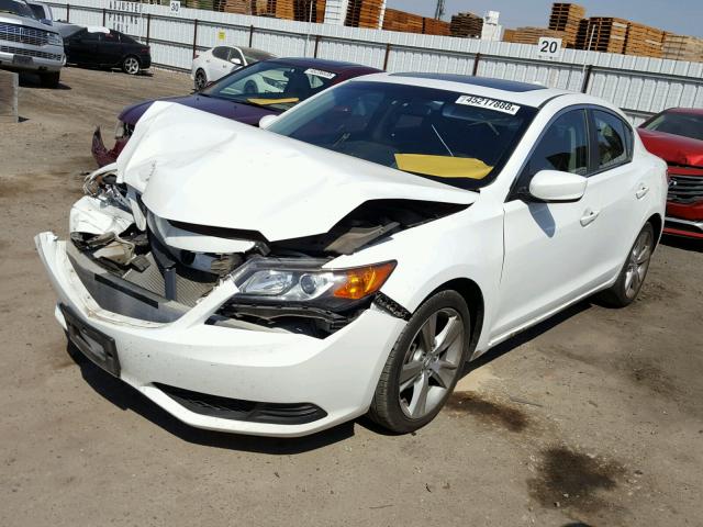 19VDE1F31FE000575 - 2015 ACURA ILX 20 WHITE photo 2