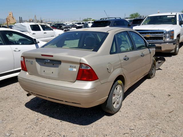 1FAHP34NX6W221767 - 2006 FORD FOCUS ZX4 TAN photo 4